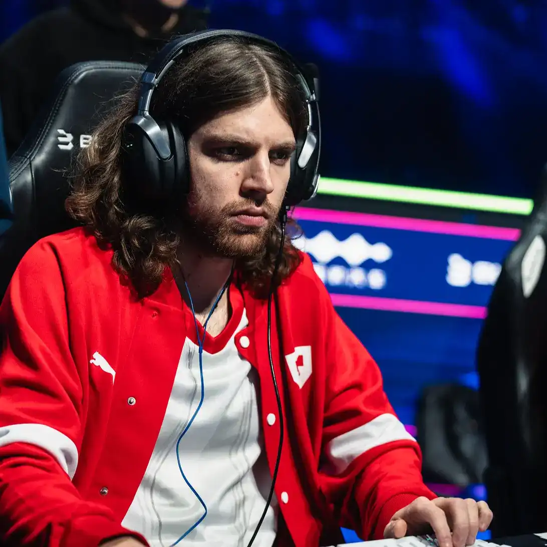 Team Spirit affronte NAVI, MOUZ rencontre Team Falcons à la DreamLeague Saison 27